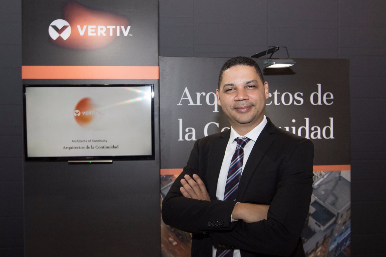 Alex Nivar, vocero de la empresa Vertiv